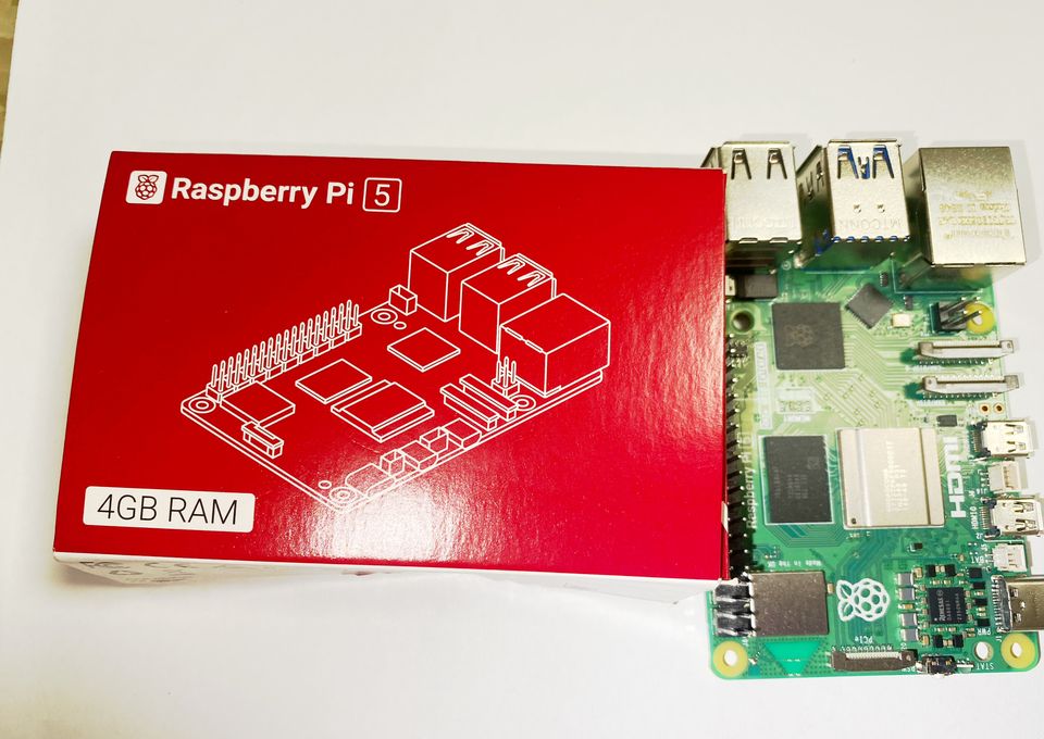 Raspberry Pi 5 4GB Desktop Starter Kit - Linux Mini Computer
