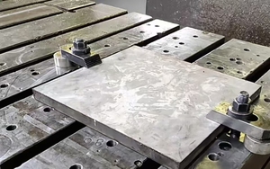 Centre d'usinage vertical 3 axes Natie VMC855 fabriqué en Chine, système de fraisage, broche conique BT40, CNC KND - Product Image 2