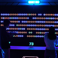 Système de simulation de tir au pistolet laser interactif mural avec cibles infrarouges multi-ID, jeux d'arcade 6-en-1 pour enfants/adultes