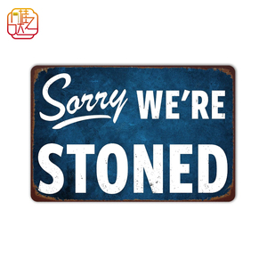 Letrero Decorativo para Cuarto de Hombre con la Frase 'Mis Vecinos Escuchan Música Genial', Decoración de Pared para Hombres, 12 x 8 Pulgadas - Product Image 1