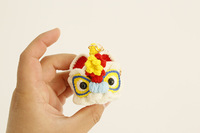 Vente en gros de porte-clés en crochet fait main pour le Nouvel An chinois, tête de lion dansant porte-bonheur, mini poupée en tricot amigurumi, breloque pour sac, pendentif, porte-clés