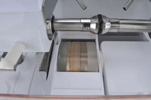 เครื่องเจียรเลนส์ออพติคอล SJG-6100 แบบอัตโนมัติเต็มรูปแบบ พร้อมโปรแกรมป้องกันการลื่น และหัวจับแบบไม่ลื่นอเนกประสงค์ - Product Image 6