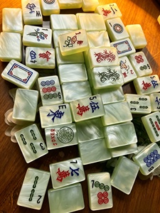 Ensemble de Mahjong américain de luxe personnalisé de 160 tuiles, en acrylique vert jade nacré, avec règles NMJL, cadeau de Mahjong de luxe - Product Image 4
