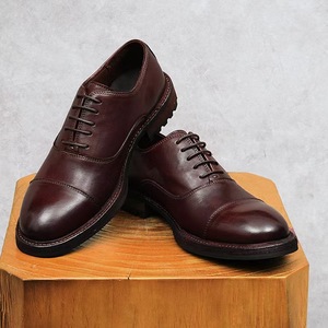 Chaussures de soirée élégantes et luxueuses pour hommes, fabriquées à la main par Goodyear, en cuir de veau italien véritable, à lacets. - Product Image 4