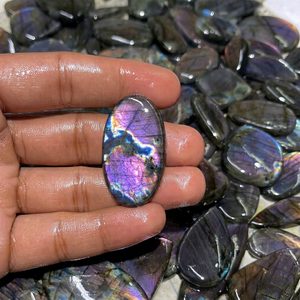 Lot de cabochons en Spectrolite naturelle, polie et lisse, formes variées, pour la fabrication de bijoux (vente en gros) - Product Image 1