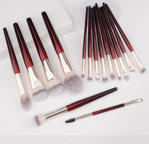 ชุดแปรงแต่งหน้ามืออาชีพ 15 ชิ้น รับผลิตแบรนด์ส่วนตัว แปรงแต่งหน้าไม้สำหรับปัดแก้ม ไฮไลท์ คอนซีลเลอร์ และแต่งตา ขายส่ง - Product Image 6