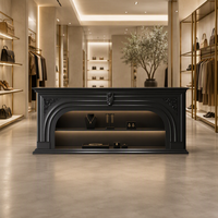 Vitrine Moderne Sophistiquée Noire DEM/ODM en Forme d'Arche avec Éclairage LED et Étagères, Taille Personnalisable pour Salon et Chambre à Coucher