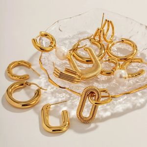 Pendientes de Aro Gruesos con Cruz de Acero Chapado en Oro de 18K Personalizados - Moda BINSHUO - Product Image 1