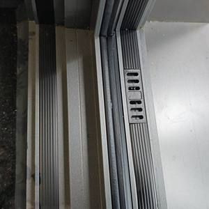 Fenêtre à battant en verre à cadre ultra-fin Deioux, durable et isolante, pour bâtiment commercial, taille sur mesure - Product Image 6