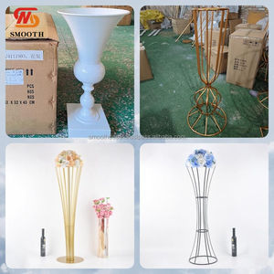 ขาตั้งดอกไม้เหล็กทรงเรขาคณิตสีทองแบบเรียบหรู ปรับแต่งได้ สำหรับจัดดอกไม้สไตล์โมเดิร์น ใช้ตกแต่งงานแต่งงาน - Product Image 2