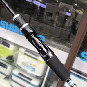 Canne à pêche Shimano Bass One, action moyenne rapide, fibre de carbone, pour la pêche au black-bass en eau douce - Product Image 5