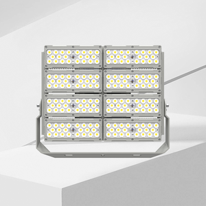 OUTLUX E051 IP66 Hochleistungs-LED-Flutlicht für Außenbereiche mit 5 Jahren Garantie, 100W-1000W, dimmbar, für Stadien geeignet - Product Image 1