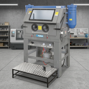 Sableuse abrasive haute pression FERVI avec 2 systèmes d'aspiration sous vide, éclairée, capacité de 150 kg, débit d'air de 31 SCFM - Product Image 2