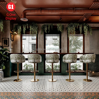 Vitrine en bois et verre sur mesure, comptoir de présentation de boulangerie personnalisé avec design intérieur