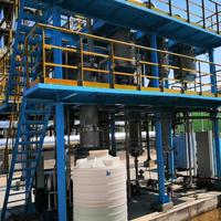 Évaporateur industriel à triple effet en acier inoxydable, capacité de 1600 kg pour la distillation de solutions
