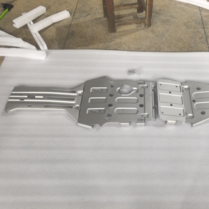 Placa de deslizamiento central de chasis completo de aluminio para <span class=keywords><strong>Cfmoto</strong></span> ATV <span class=keywords><strong>450</strong></span> - Product Image 3