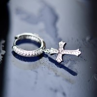 Boucles d'oreilles pendantes tendance Hip Hop en forme de croix, entièrement incrustées de zircon, design couple, brillantes et étincelantes, unisexe, pour tous les jours et les soirées