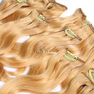 ผมต่อแบบคลิปหนีบ K.SWIGS สีบลอนด์น้ำผึ้ง แบบลอนธรรมชาติ ผมแท้บริสุทธิ์  จัดเรียงเกล็ดผม ทนทาน อ่อนโยน ใช้ซ้ำได้ ดูเป็นธรรมชาติ สุขภาพดี - Product Image 2