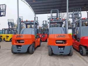 <span class=keywords><strong>Chariot</strong></span> élévateur diesel fiable en promotion JAC CPCD40H 4 tonnes, <span class=keywords><strong>chariot</strong></span> contrepoids pour la manutention de matériaux lourds - Product Image 4