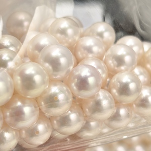 פניני אקויה יפניות מקוריות בסיטונאות, פניני מי ים עגולות מושלמות להכנת תכשיטים, פנינים רופפות בעלות ברק גבוה, אספקה בכמויות גדולות - Product Image 4