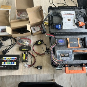 ใหม่สำหรับ FoxFlash ECU Tuning Super Strong TCU Clone Chip Tool อัปเดตฟรีเต็มรูปแบบ รองรับการอ่าน VR อะแดปเตอร์ OTB ตรวจสอบค่า checksum อัตโนมัติ - Product Image 1