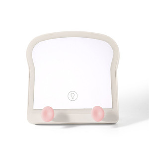 Factory Wholesale <strong>Price</strong> Cute Style Portable Mirror <strong>Toast</strong> Shaped Plastic Makeup Mirror With Led Light Lampara LED - Product Image 2