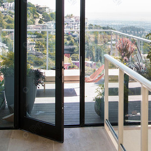 Fenêtre à <span class=keywords><strong>battant</strong></span> en profilé d'aluminium durable Prima avec verre à rupture thermique répondant aux normes locales pour les maisons modernes à revêtement blanc - Product Image 4