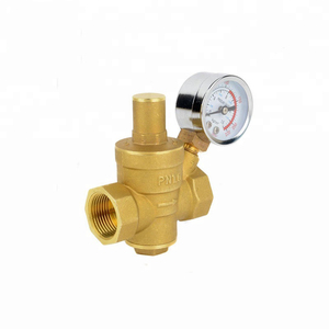 Vannes <span class=keywords><strong>de</strong></span> réduction <span class=keywords><strong>de</strong></span> <span class=keywords><strong>pression</strong></span> d'<span class=keywords><strong>eau</strong></span> en laiton <span class=keywords><strong>3</strong></span>/<span class=keywords><strong>4</strong></span>'' avec régulateur <span class=keywords><strong>de</strong></span> <span class=keywords><strong>pression</strong></span> réglable et manomètre - Product Image 1