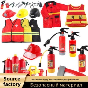 Ensemble de jeu de rôle pompier <span class=keywords><strong>pour</strong></span> <span class=keywords><strong>enfants</strong></span> avec lance d'eau et sac à dos de pompier, idéal <span class=keywords><strong>pour</strong></span> les jeux aquatiques d'été à la plage - Product Image 2