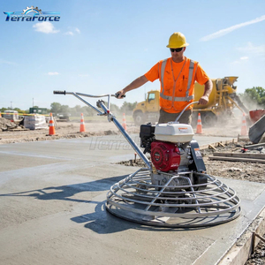 Trowel à béton à essence haute performance Terraforce 5,5/6,5 CV, diamètre de coupe 1000 mm, pour la construction en usine - Product Image 2