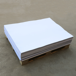 Alta blancura <span class=keywords><strong>50</strong></span> 65 120 180 300gsm 70gsm Papel sin madera Papel compensado Resma blanca Papel de embalaje - Product Image 1