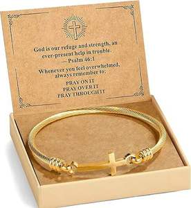 Pulsera de Hilo con Cruz Chapada en Oro, Joyería Cristiana Inspiradora de Acero Inoxidable para Mujer, Ideal para Regalo - Product Image 2