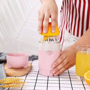 Manual Juicer 300Ml Non Drip Spout Easy Operation Household Fruit Citrus Squeezer Pink Plastic - Product Image 2