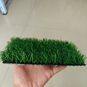 Phổ Biến Giá Rẻ Giá Thân Thiện Với Môi Mật Độ Cao Chống Cháy Nhựa Bãi Cỏ Cỏ Thảm 25Mm Cỏ Nhân Tạo Cho Cảnh Quan - Product Image 1