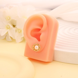 Wholesale 18K Gold Plated Korean Vintage Style Brass Women's Earrings Trendy Pearl Stud and Zirconia Anniversary - Product Image 3