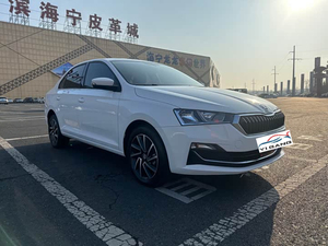 Skoda Rapid <span class=keywords><strong>de</strong></span> 6 Velocidades Automática, Gasolina 1.5L, Usada, 5 Asientos, Volante a la Izquierda, a la Venta, <span class=keywords><strong>Precio</strong></span> Bajo - Product Image 3