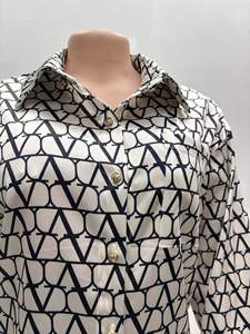 ชุดเซ็ต 2 ชิ้น เสื้อเชิ้ตแขนยาวพิมพ์ลายติดกระดุมแถวเดียวและกางเกงขายาว แฟชั่นสตรีทแวร์สำหรับผู้หญิง ฤดูใบไม้ผลิ 2025 รุ่น GX3993 - Product Image 3