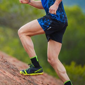 Dinsungo OEM Vêtements de fitness à séchage rapide pour hommes avec écran solaire Vêtements de sport à manches courtes Vêtements de sport de <span class=keywords><strong>yoga</strong></span> Combinaison de course - Product Image 5