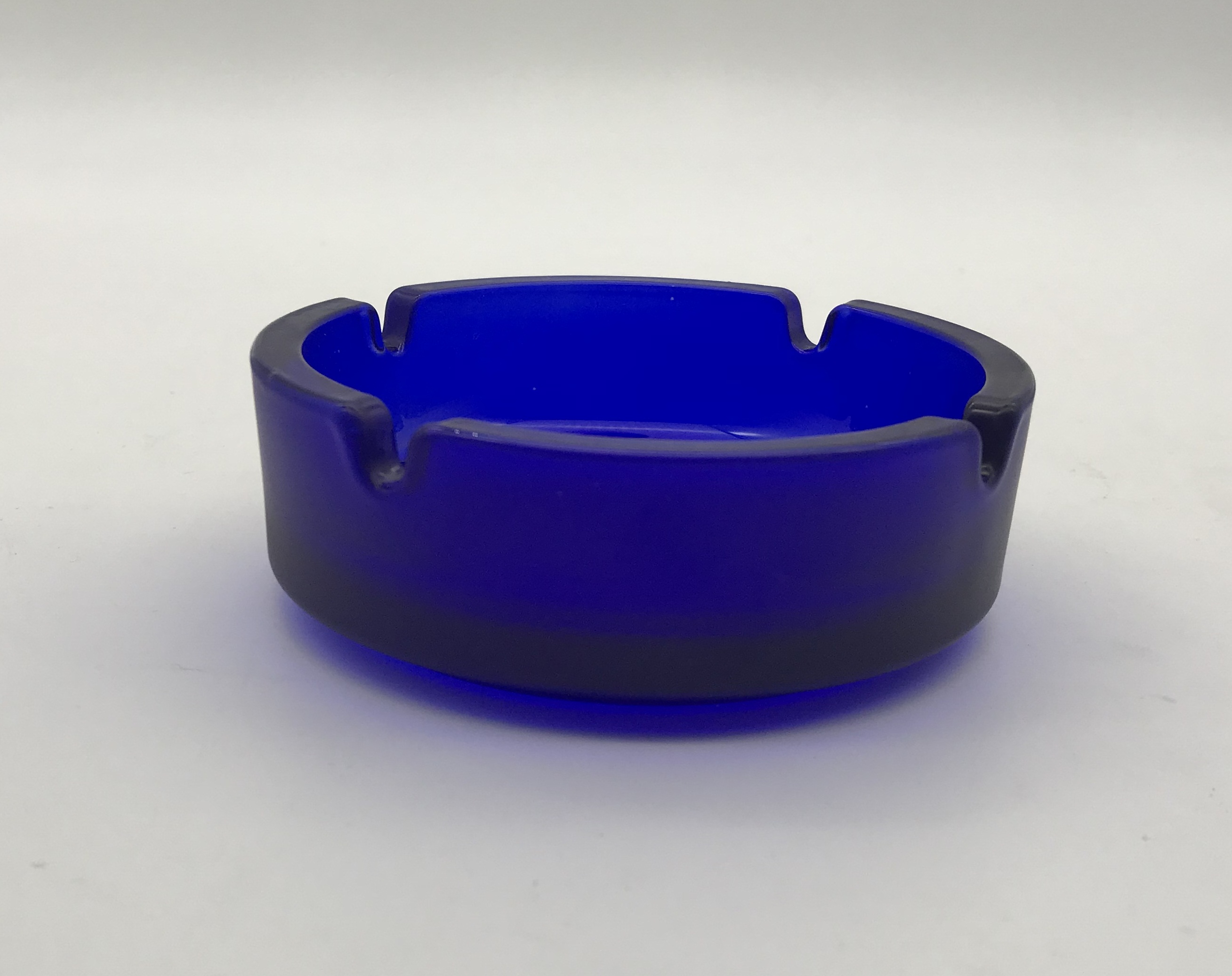 High Transparent Square Shaped Glass Ashtray With Pattern