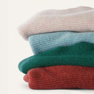 Pull à col bateau léger et merveilleusement doux tricoté en demi-cardigan horizontal Pull en pur cachemire pour femme - Product Image 5