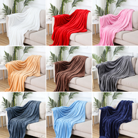 Couverture en velours et flanelle à motif personnalisé OEM, tricotée florale, grande taille 200*230cm et unie 100*150cm, douce et épaisse pour l'hiver, idéale pour la maison