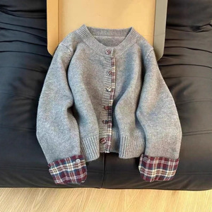 Pull en tricot à carreaux style coréen effet deux pièces pour femme, cardigan décontracté ample pour l'automne et l'hiver - Product Image 2