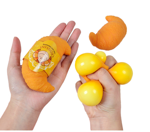 JINCAN Juguete Sensorial Antiestrés de Croissant Blandito y Adorable para Aliviar el Estrés, Juguete de Descompresión para Niños de 8 a 13 Años, Premio para el Aula, Suave - Product Image 1