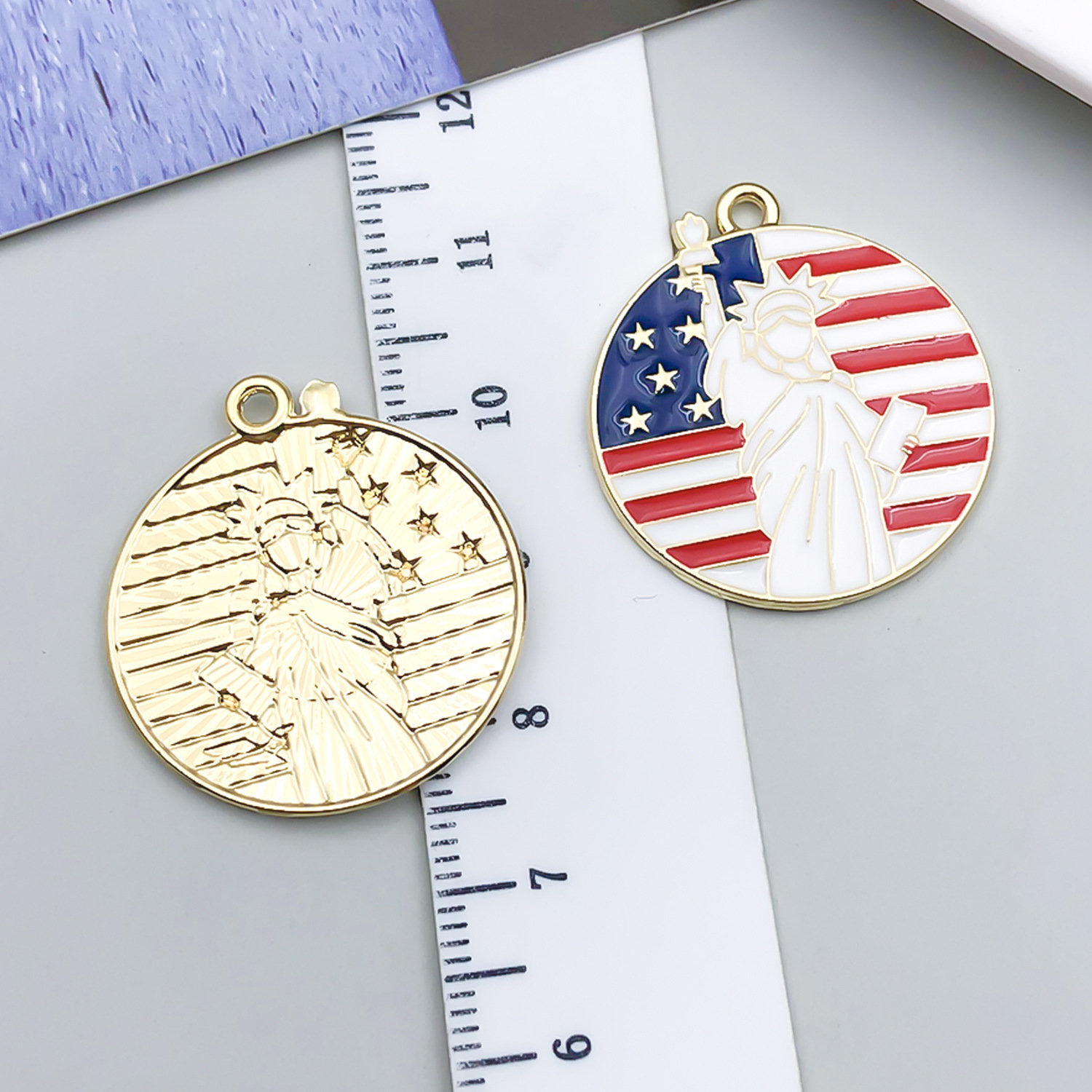 1 KC Gold White Drip US Independence Day Round Lib