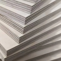 Offre Spéciale contreplaqué construction contreplaqué de bouleau/osb/peuplier/pin/cdx/uv bouleau/bois contreplaqué planches de bois stratifié