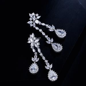 Boucles d'oreilles pendantes de mariée RAKOL EP230, luxe, mariage, CZ, zircone cubique, goutte d'eau - Product Image 2