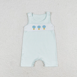 Ensemble assorti frères et sœurs : Robe à volants pour filles et short pour garçons, motif ballon à air chaud brodé, en gingham menthe - Product Image 2