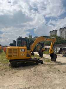 Vente flash : Excavatrice CAT 305.5E2 d'occasion, d'origine américaine, puissance de 33,8 kW, faible consommation de carburant, matériel de construction d'occasion fiable. - Product Image 1