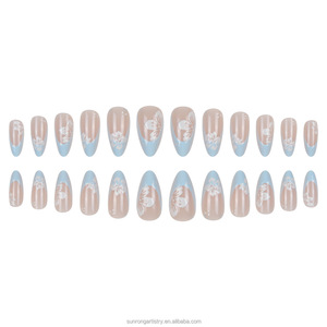 <span class=keywords><strong>Manucure</strong></span> française bleue en forme d'amande avec motif floral : Ongles artificiels amovibles d'aspect frais pour styles européens et américains - Product Image 3