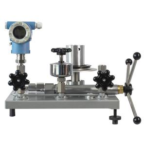 Manomètre à piston XINYIYB YS-600 de haute qualité pour l'étalonnage de testeurs à poids mort, précision moyenne pour huile hydraulique 0,02/0,05, garantie 2 ans - Product Image 3